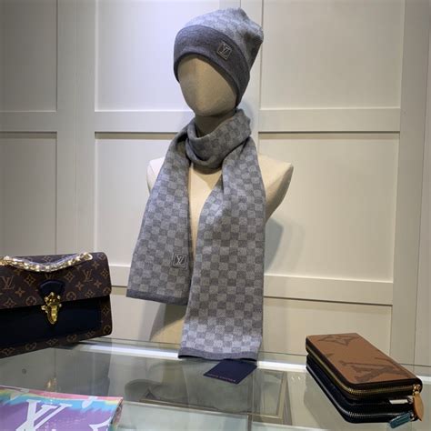 louis vuitton beanie scarf set|louis vuitton men's beanie.